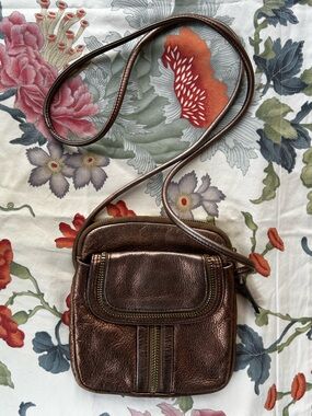 b. makowsky copper tone leather disco purse
